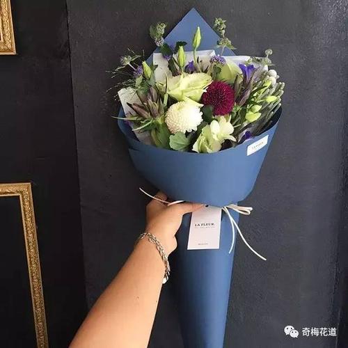 澳彩网内部资料大全:卖小狗花束月入3万